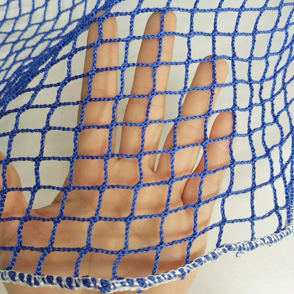 Netting by the Metre showing mesh texture and construction, photo 3