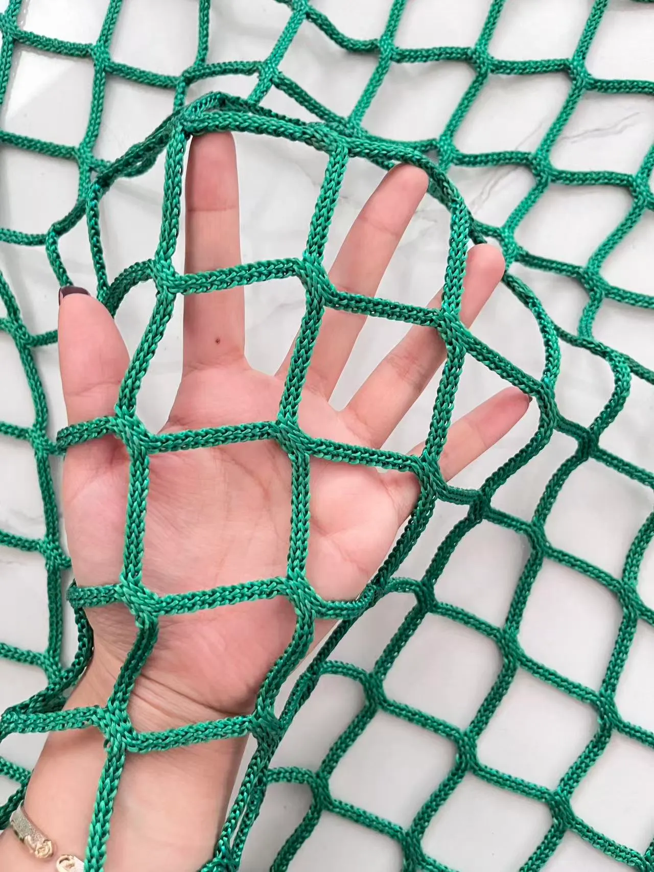 Netting by the Metre showing mesh texture and construction, photo 4